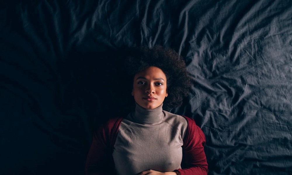 mind_over_midnight_how_to_calm_your_mind_and_fall_7984_featured